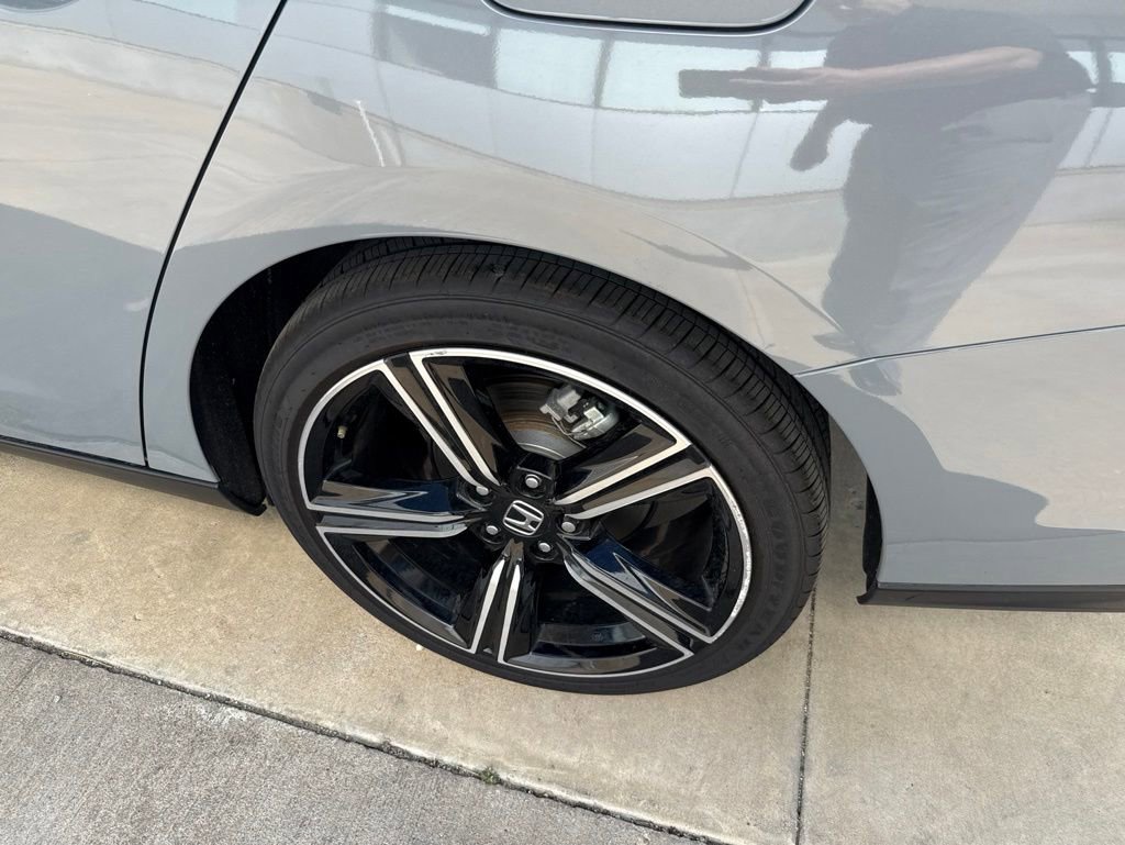 Used 2025 Honda Accord Sport image 20