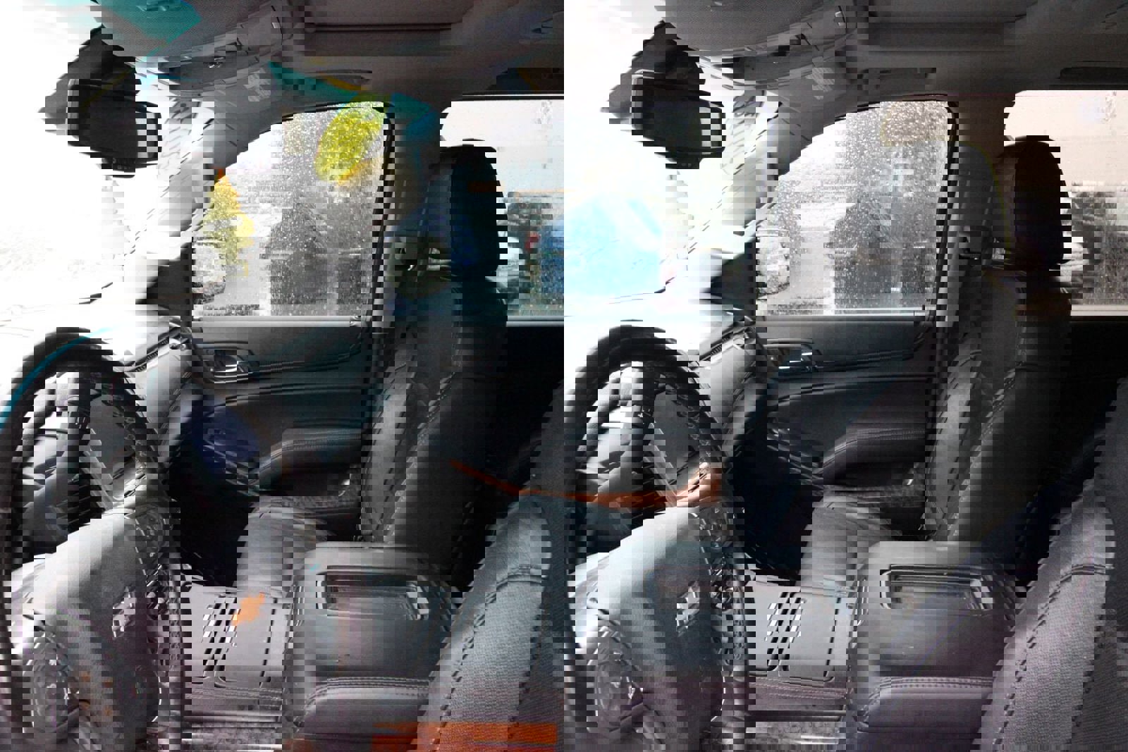 Used 2015 Chevrolet Suburban LTZ image 10