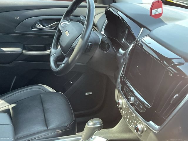 Used 2019 Chevrolet Traverse Premier w/ Redline Edition AWD/4WD image 13