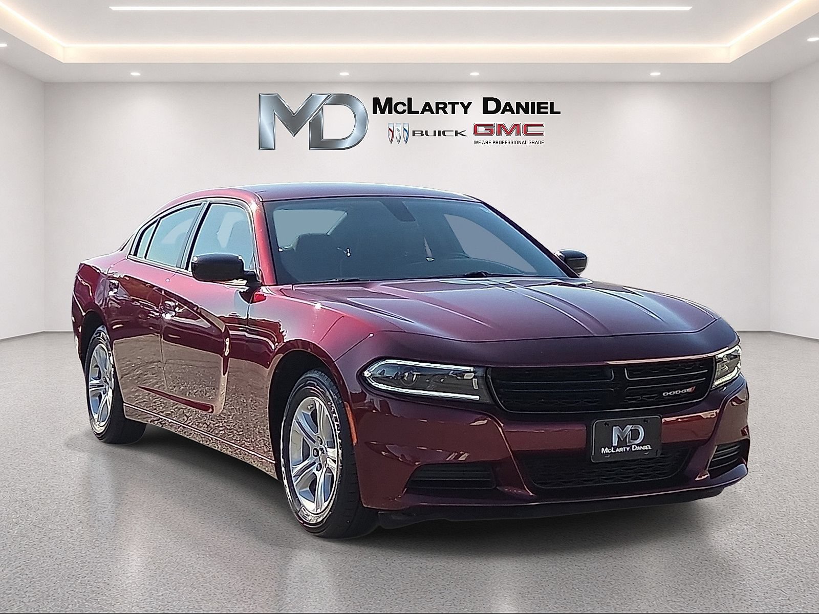 Used 2023 Dodge Charger SXT RWD image 1