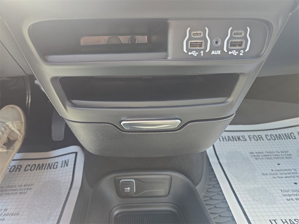 New 2025 Chrysler Voyager LX image 21