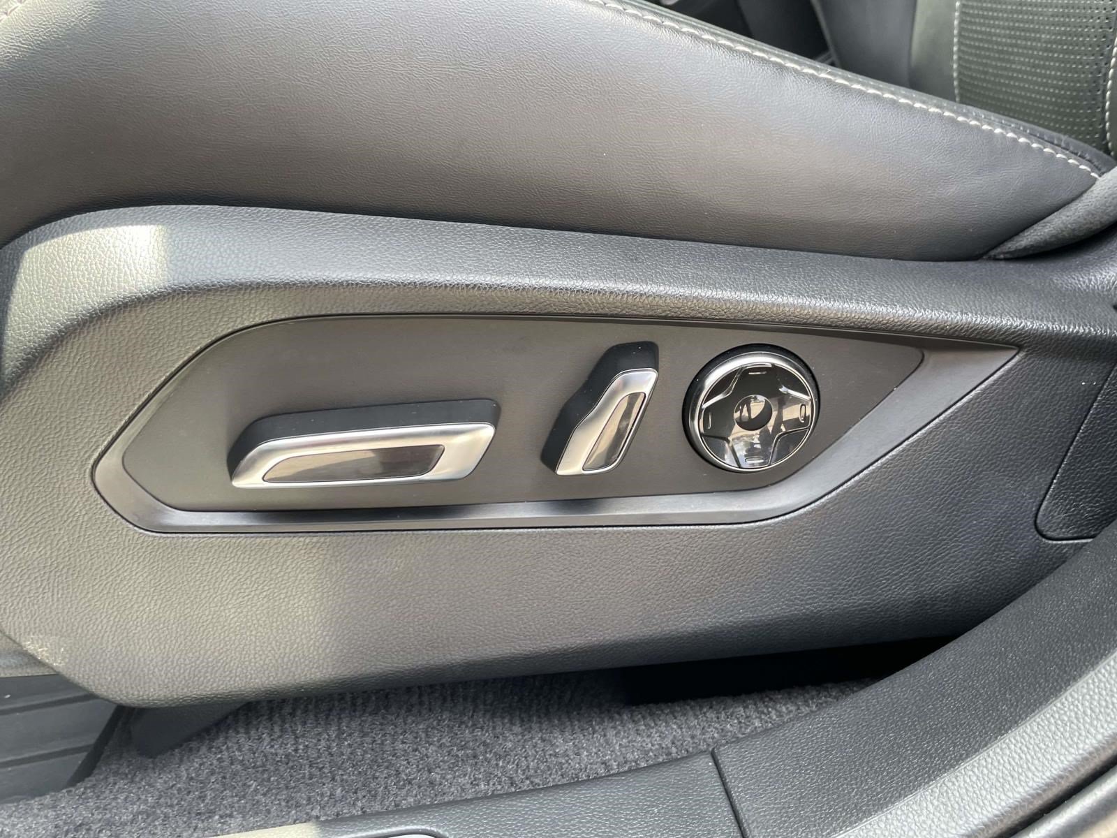 Used 2023 Acura RDX w/ Technology Package FWD image 16