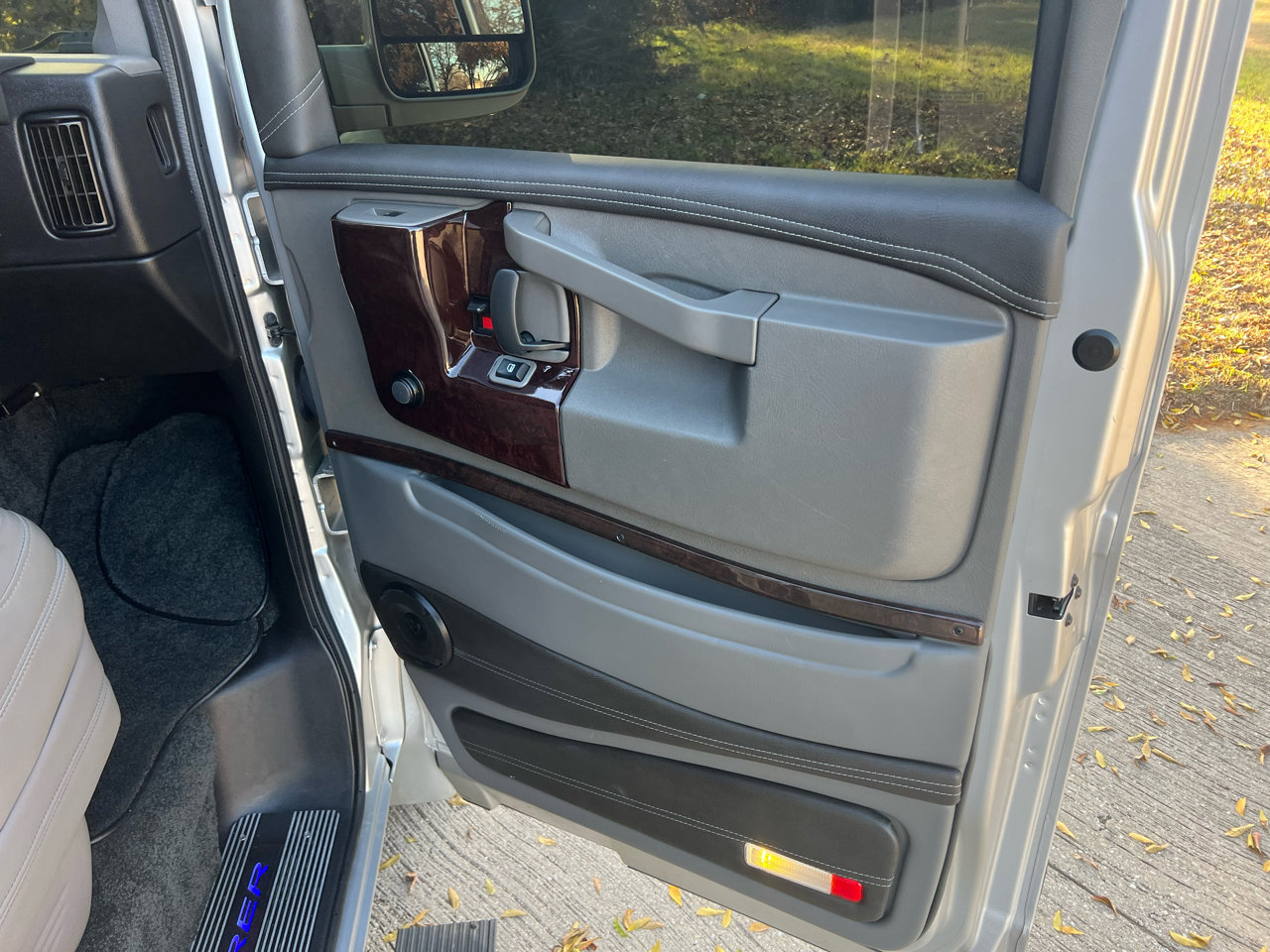 Used 2022 Chevrolet Express 2500 Extended w/ Enhanced Convenience Package image 46