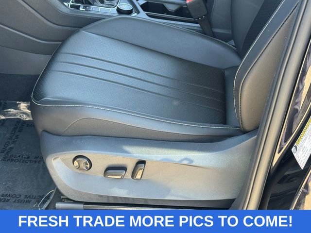 Used 2024 Volkswagen Tiguan SE w/ Panoramic Sunroof Package AWD/4WD image 15