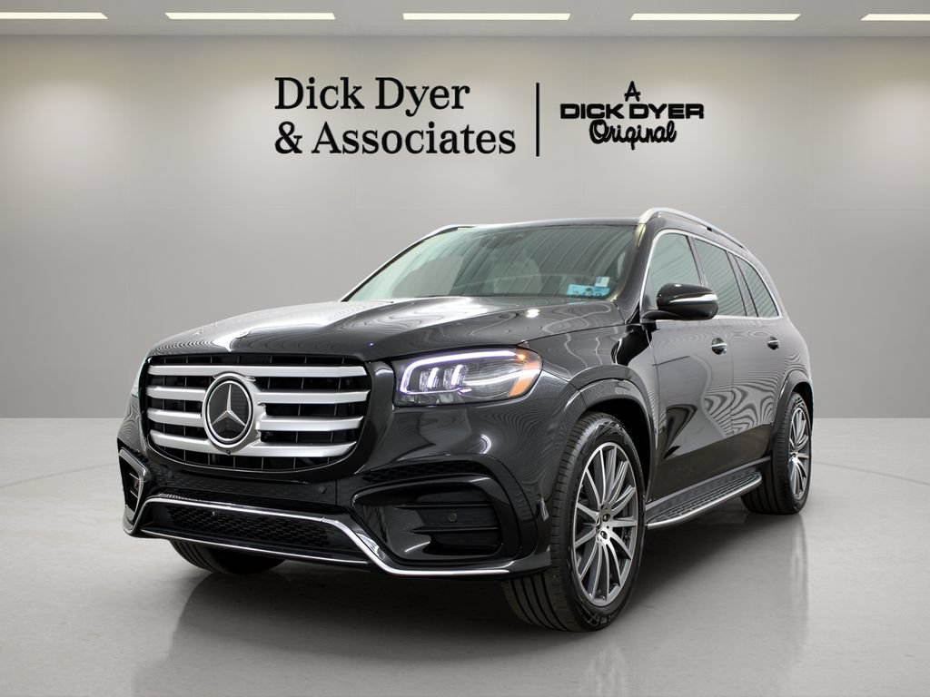 Used 2026 Mercedes-Benz GLS 580 4MATIC image 7