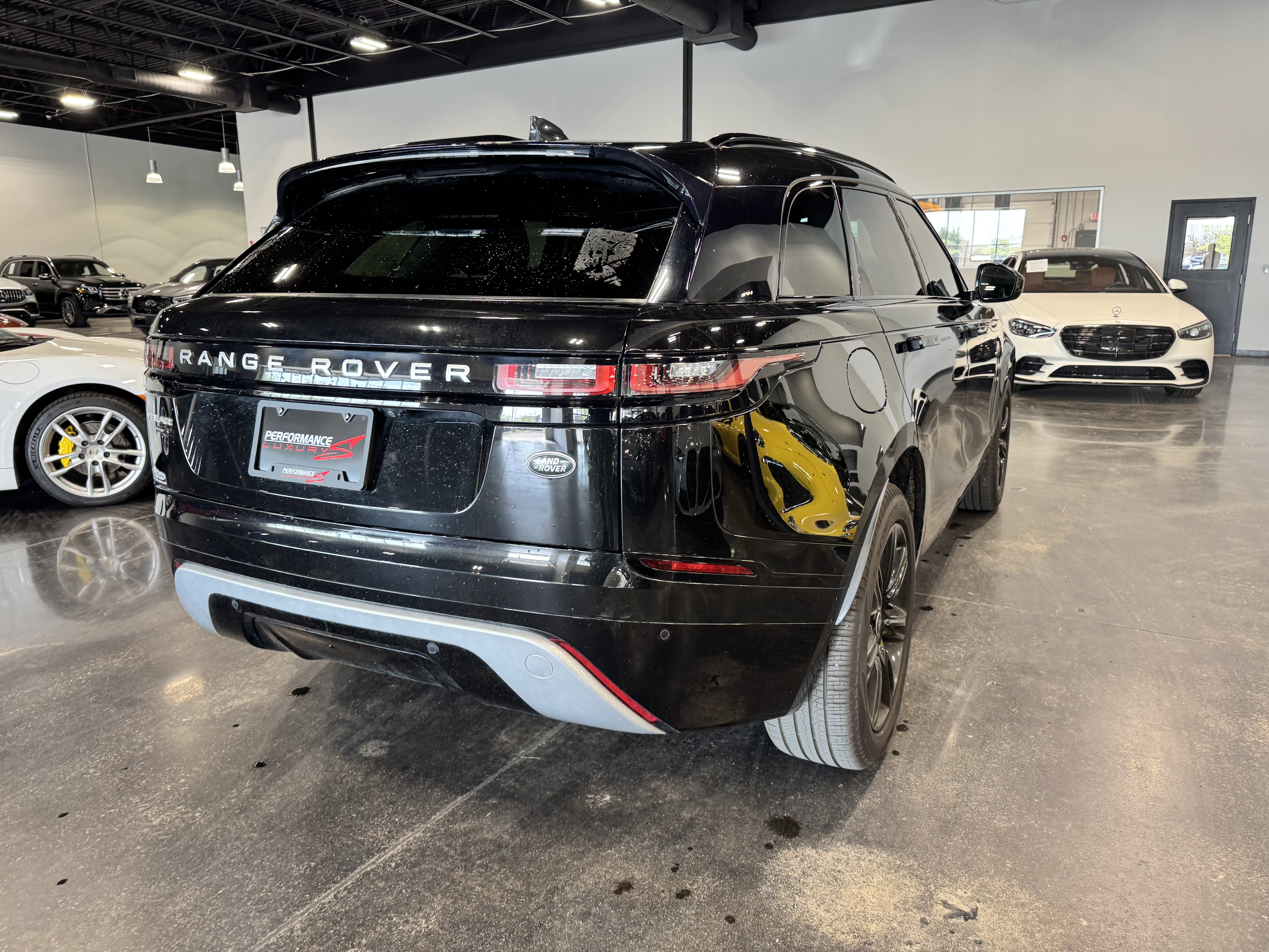 Used 2020 Land Rover Range Rover Velar S AWD/4WD image 3