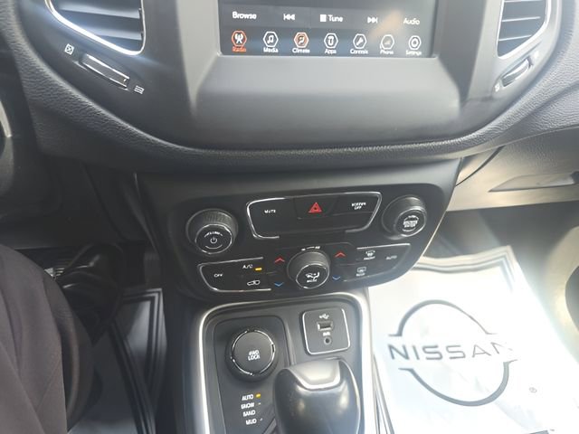 Used 2018 Jeep Compass Latitude w/ Popular Equipment Group image 17