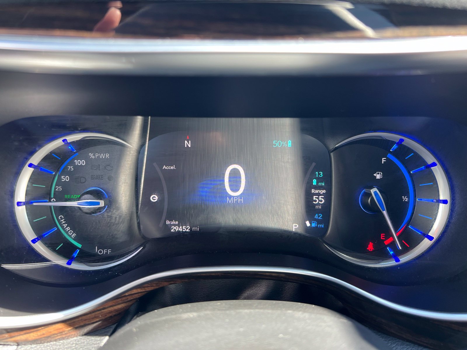 Used 2023 Chrysler Pacifica Pinnacle FWD image 38