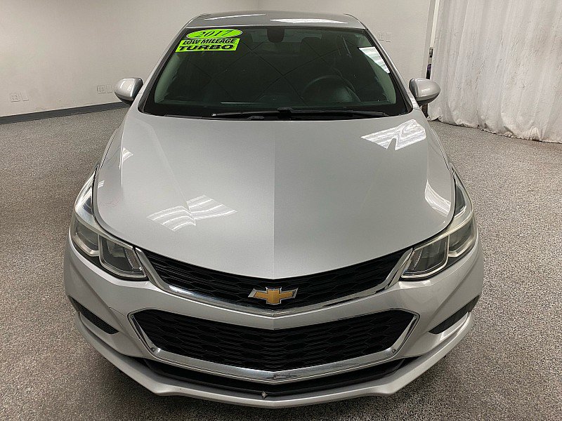 Used 2017 Chevrolet Cruze LS image 2