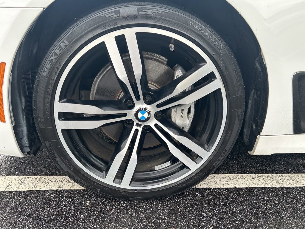 Used 2019 BMW 740i xDrive w/ Executive Package AWD/4WD image 10