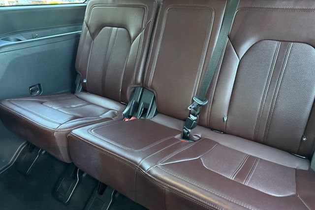 Used 2023 Ford Expedition Limited AWD/4WD image 18