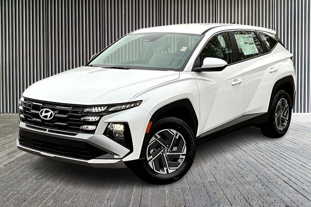 New 2026 Hyundai Tucson Blue SE image 2