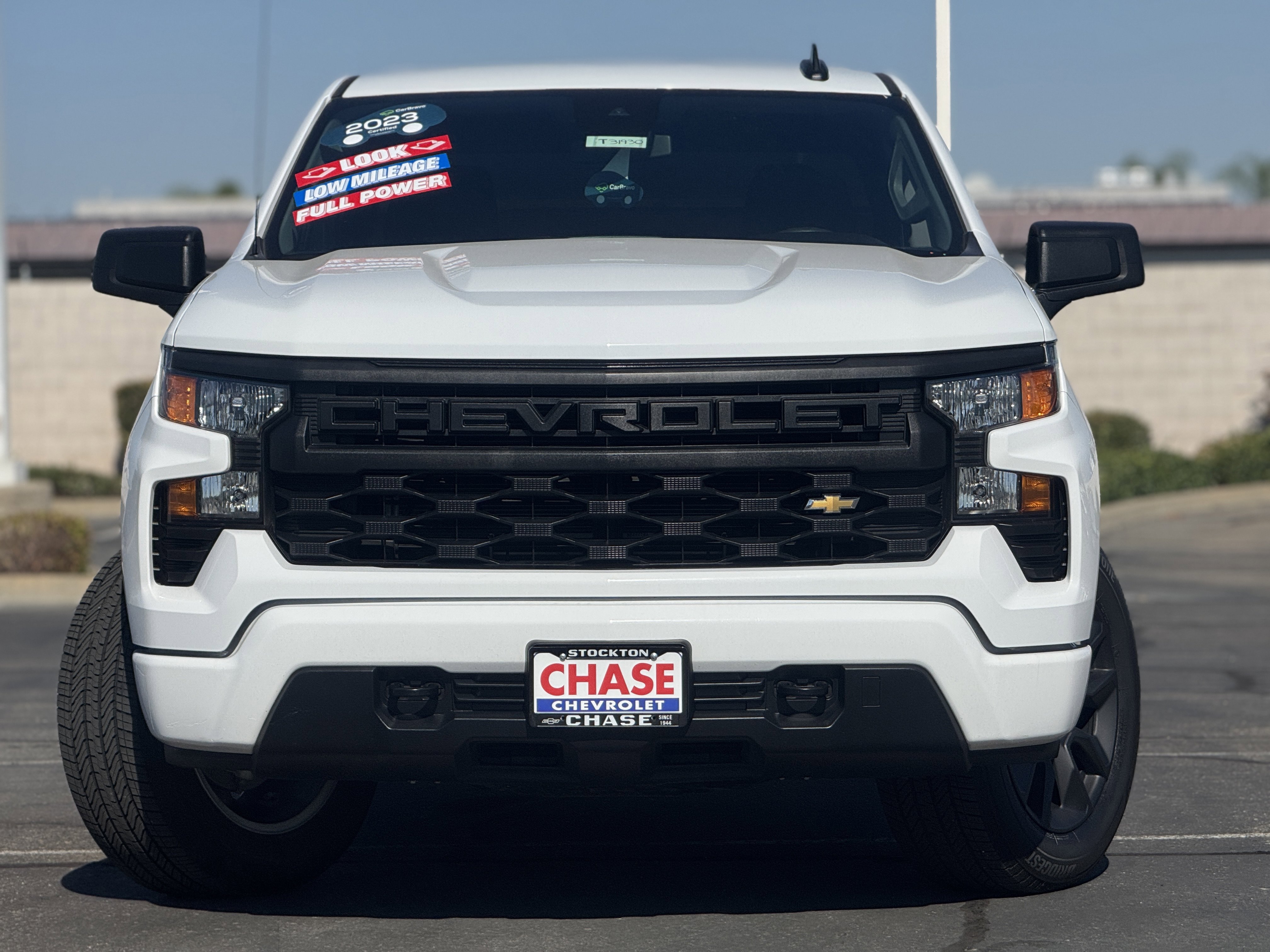 Used 2023 Chevrolet Silverado 1500 Custom image 2