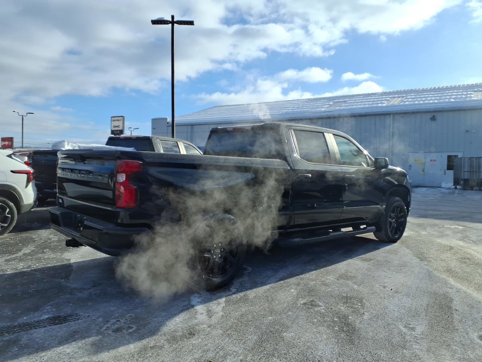 Used 2023 Chevrolet Silverado 1500 Custom w/ LPO, Dark Essentials Package AWD/4WD image 7