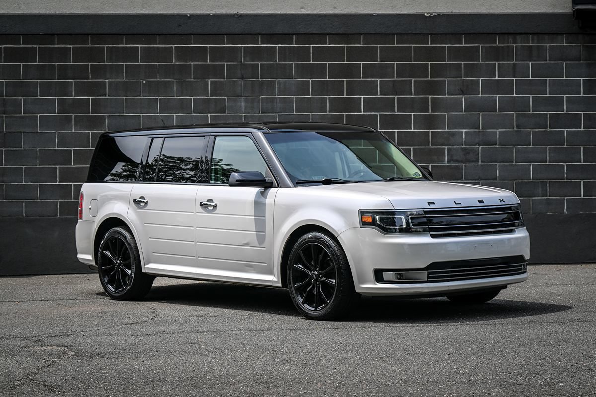 Used 2016 Ford Flex Limited w/ Limited Appearance Package AWD/4WD image 2