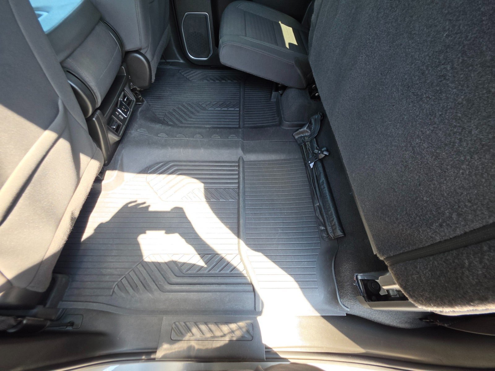 Used 2023 Chevrolet Silverado 1500 LT AWD/4WD image 26