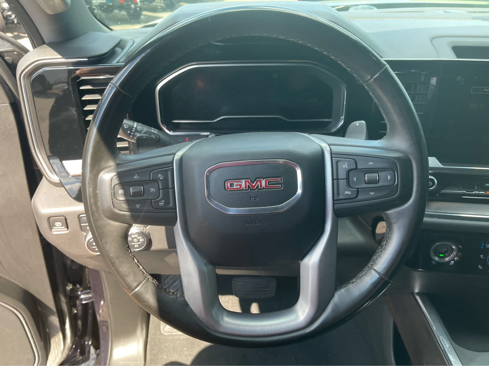 Used 2023 GMC Sierra 1500 SLT w/ SLT Premium Package AWD/4WD image 15