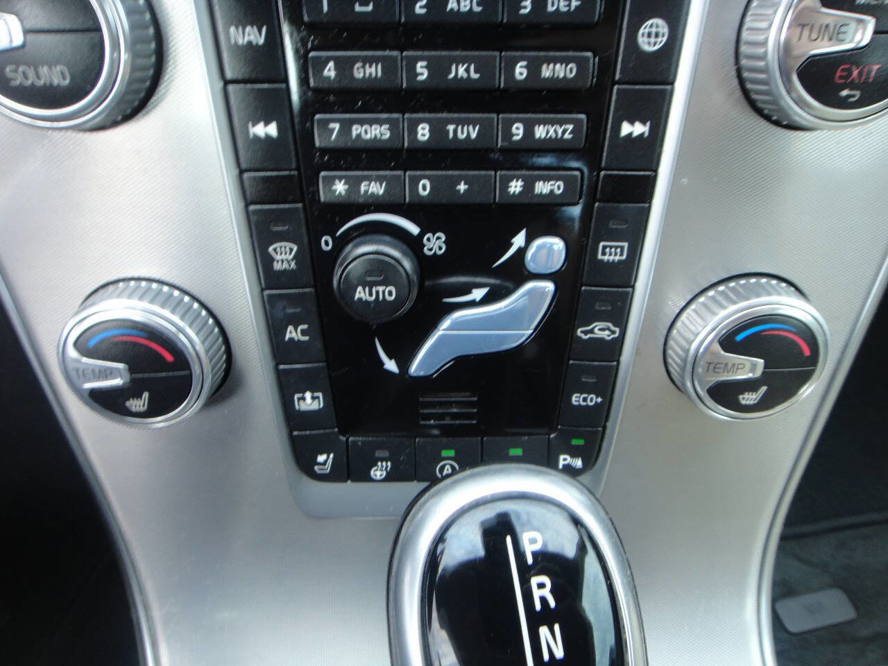 Used 2018 Volvo S60 T5 Inscription image 30