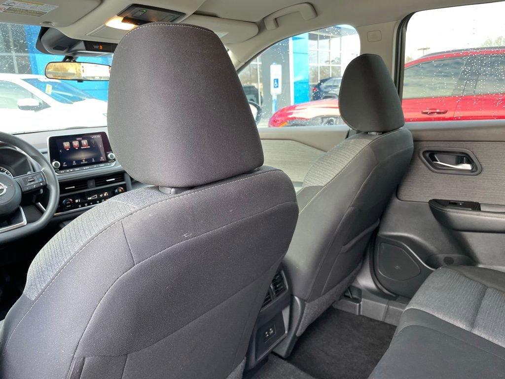 Used 2023 Nissan Rogue SV image 27