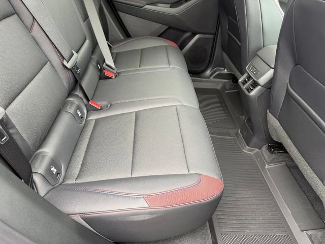 New 2026 Chevrolet Equinox RS w/ Convenience Package III AWD/4WD image 12