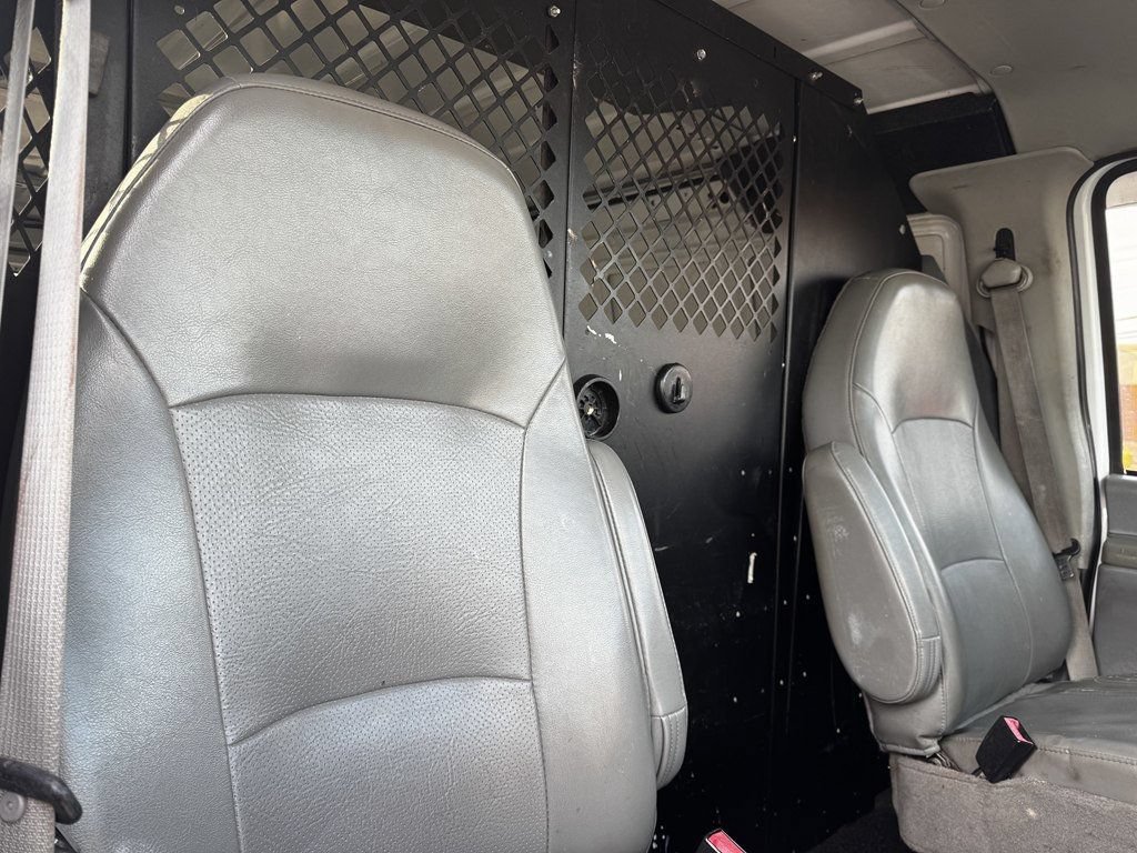 Used 2008 Ford E-250 and Econoline 250 RWD image 15