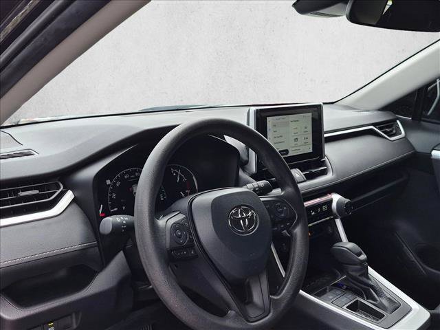 Used 2024 Toyota RAV4 XLE FWD image 4