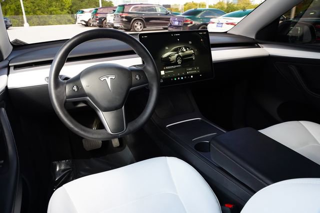 Used 2023 Tesla Model Y Long Range AWD/4WD image 23