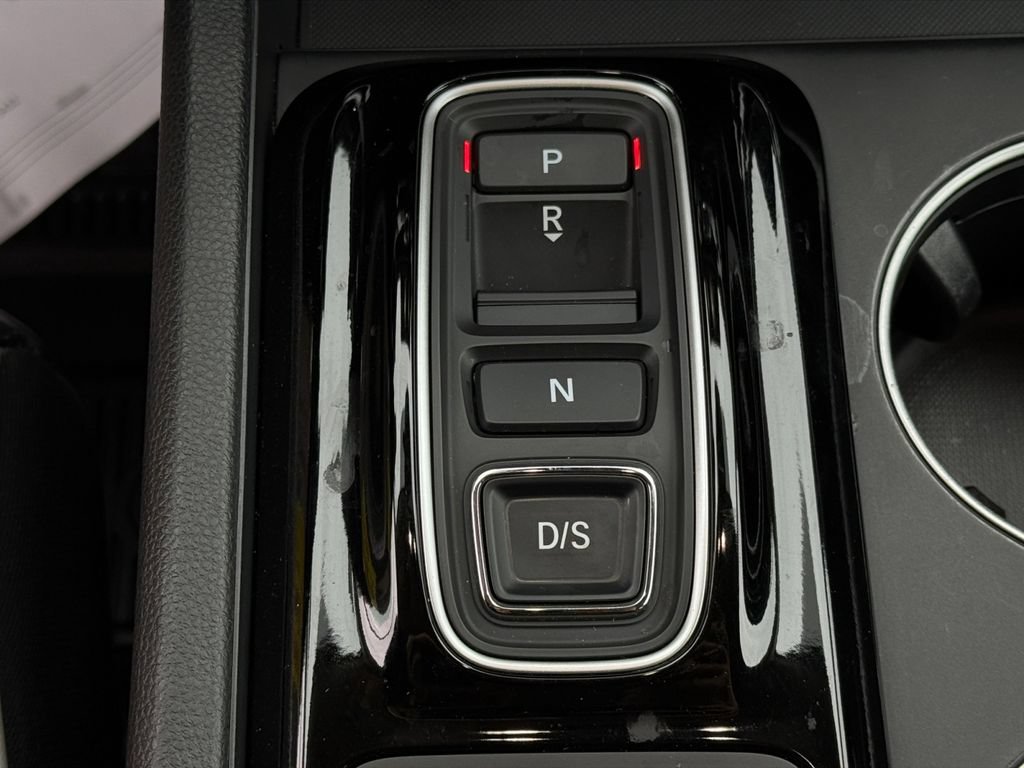 Used 2025 Honda Pilot Elite image 32