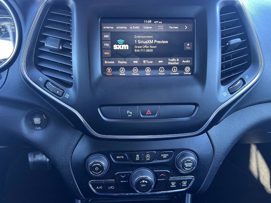 Used 2019 Jeep Cherokee Altitude image 16