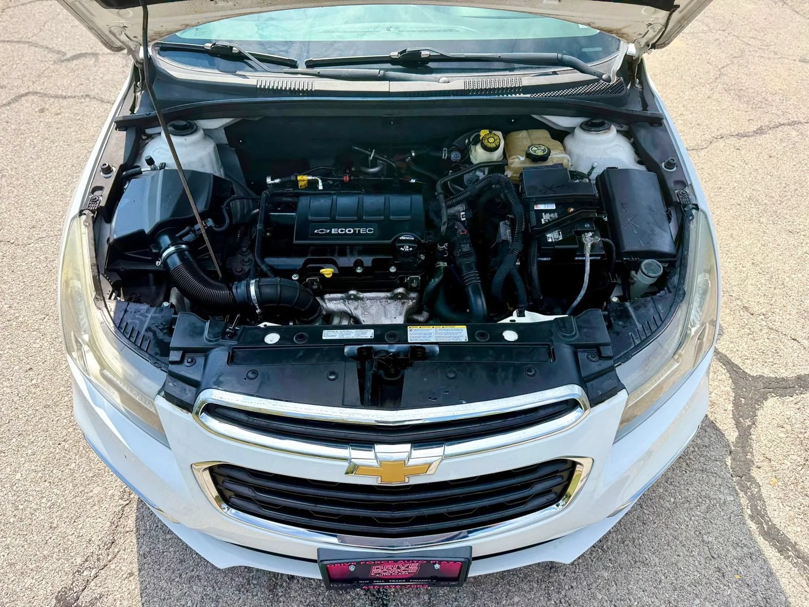 Used 2015 Chevrolet Cruze LT FWD image 11