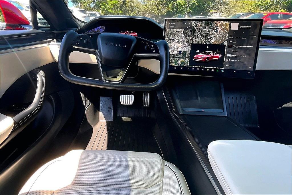 Used 2022 Tesla Model S Plaid image 8