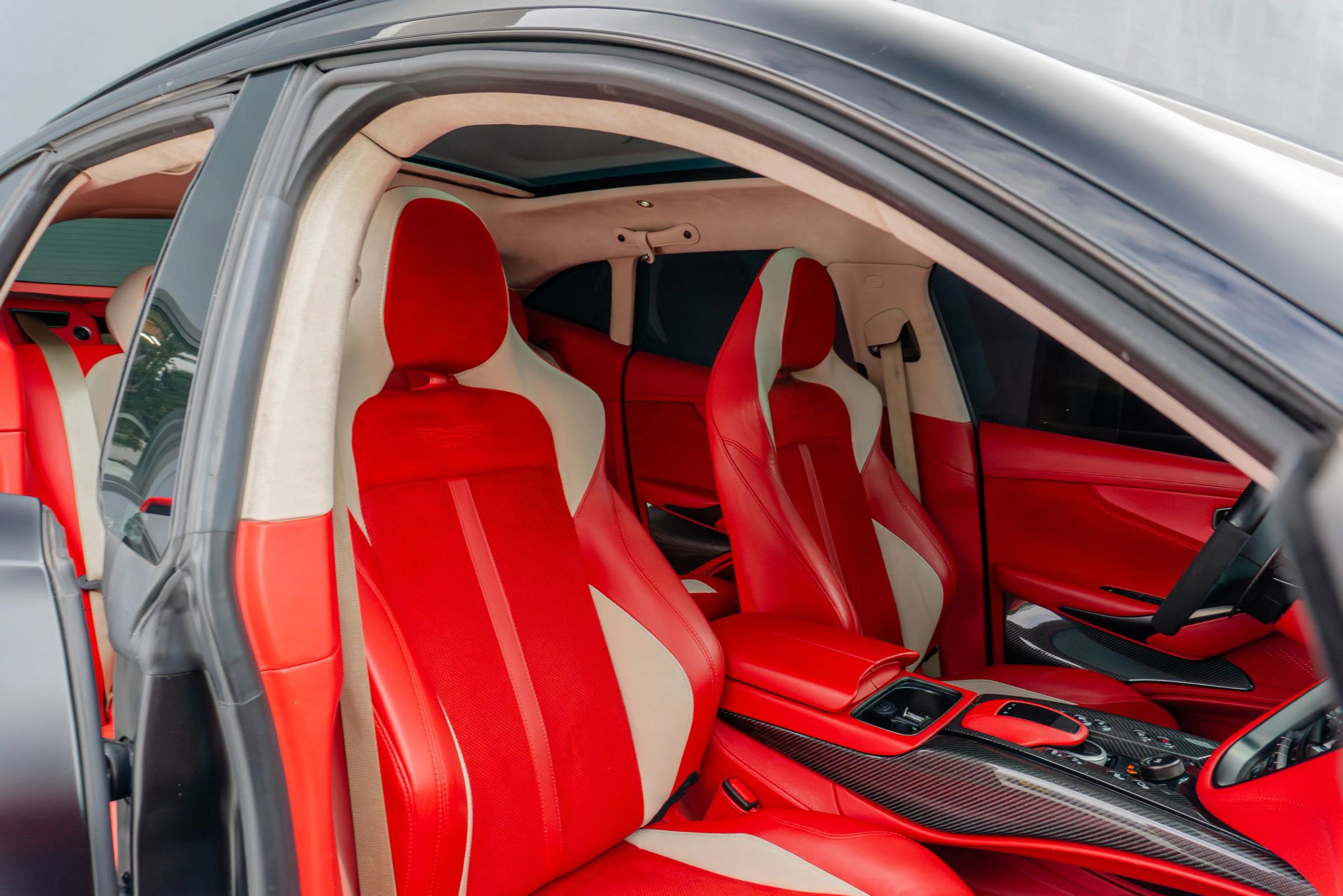 Used 2023 Aston Martin DBX 707 AWD/4WD image 14