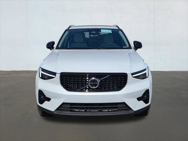 New 2026 Volvo XC40 B5 Ultra w/ Climate Package image 4