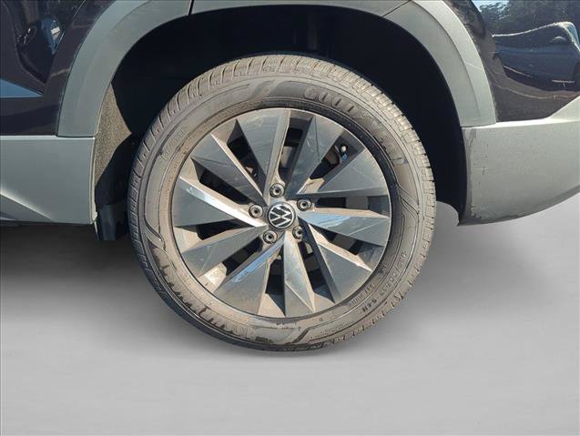 Used 2024 Volkswagen Taos S FWD image 11
