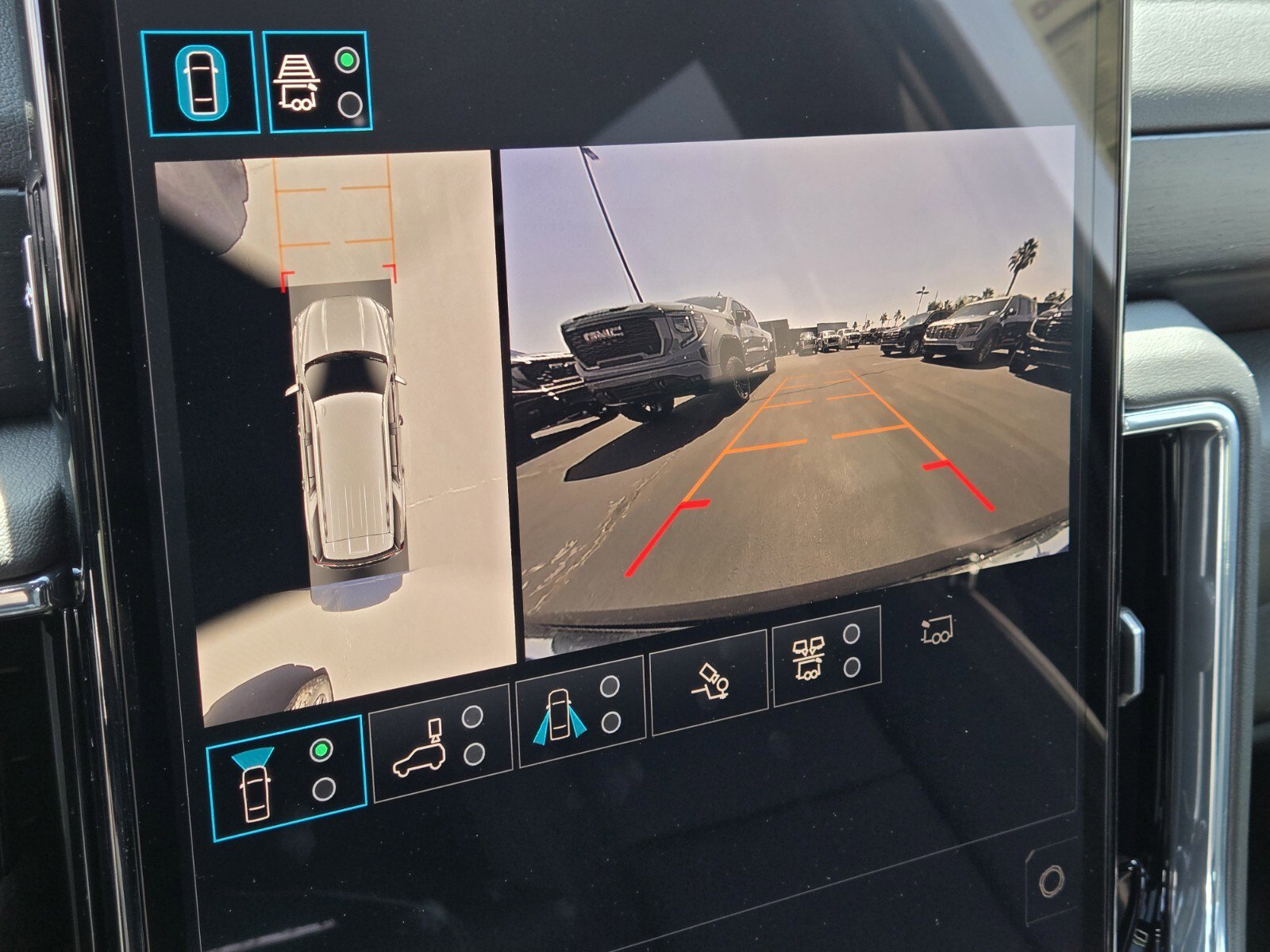 New 2025 GMC Yukon Denali w/ Denali Reserve Package image 15