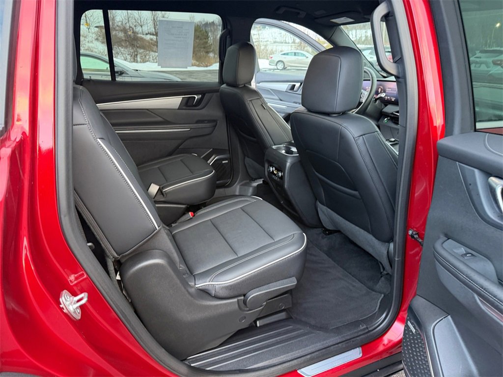 Certified 2025 Buick Enclave Preferred image 27