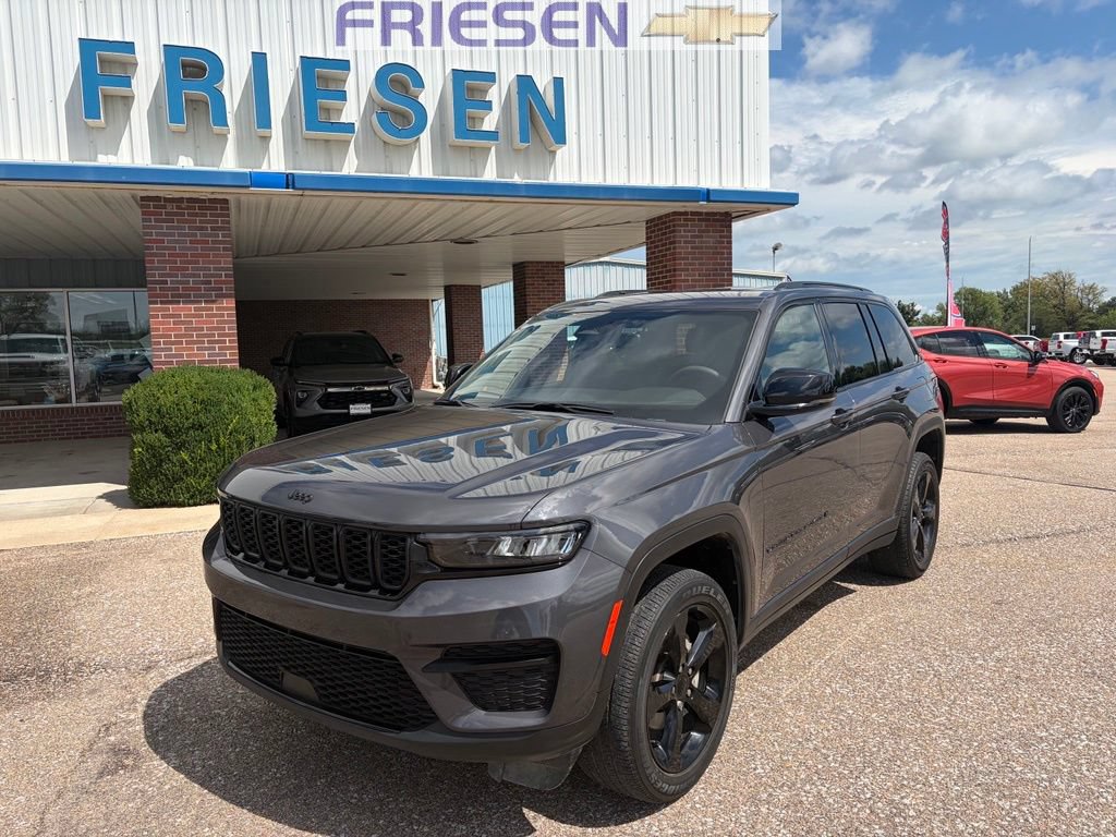Used 2023 Jeep Grand Cherokee Altitude