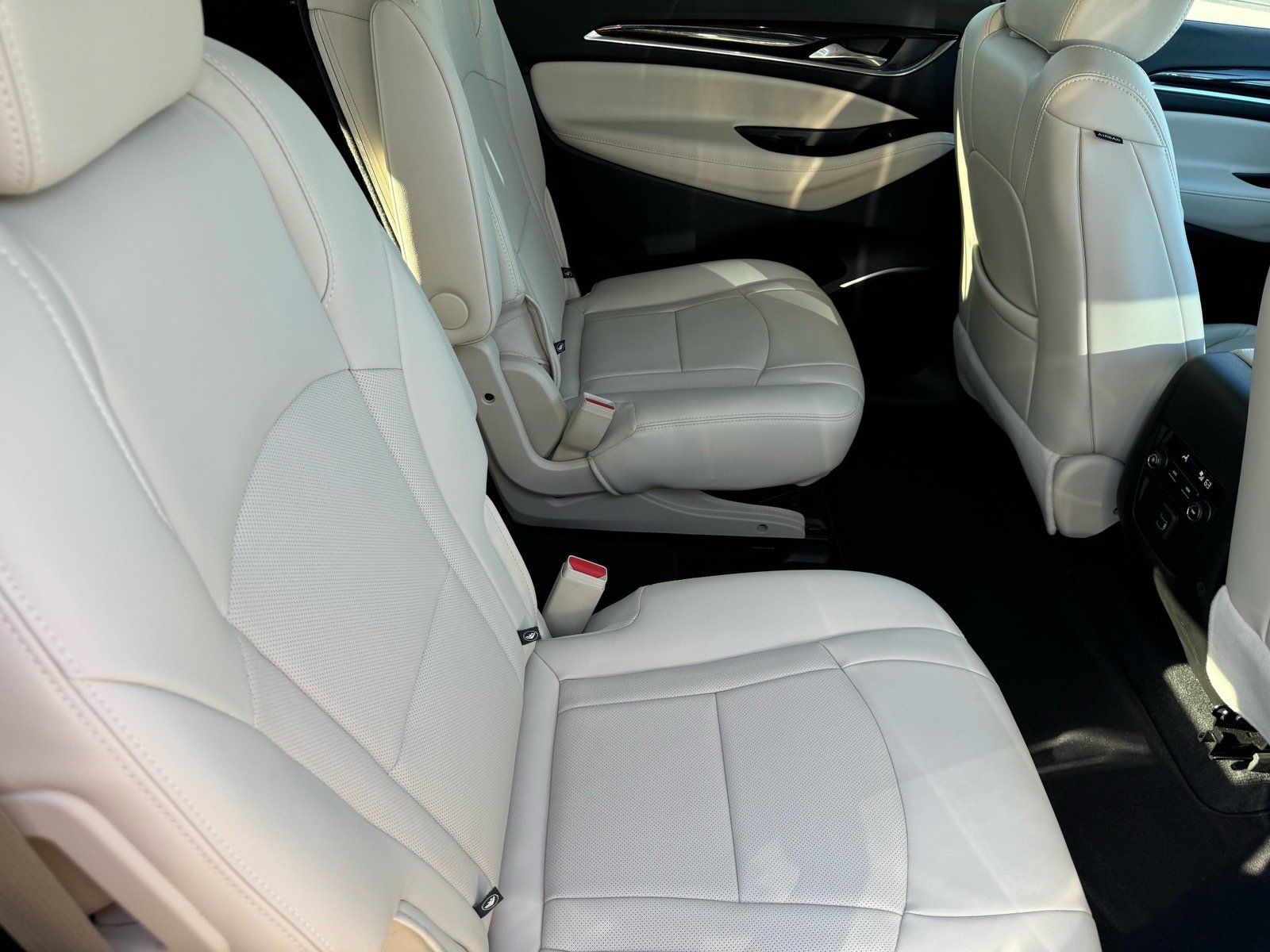 Used 2023 Buick Enclave Essence w/ Experience Buick Package image 12