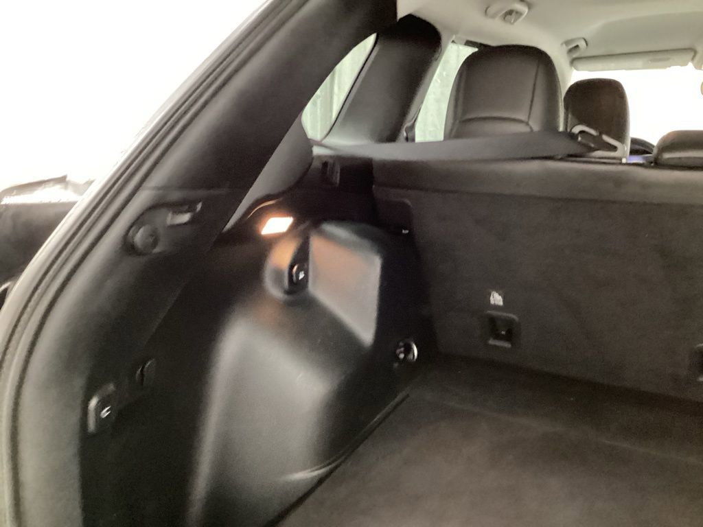 Used 2020 Jeep Cherokee Limited AWD/4WD image 16