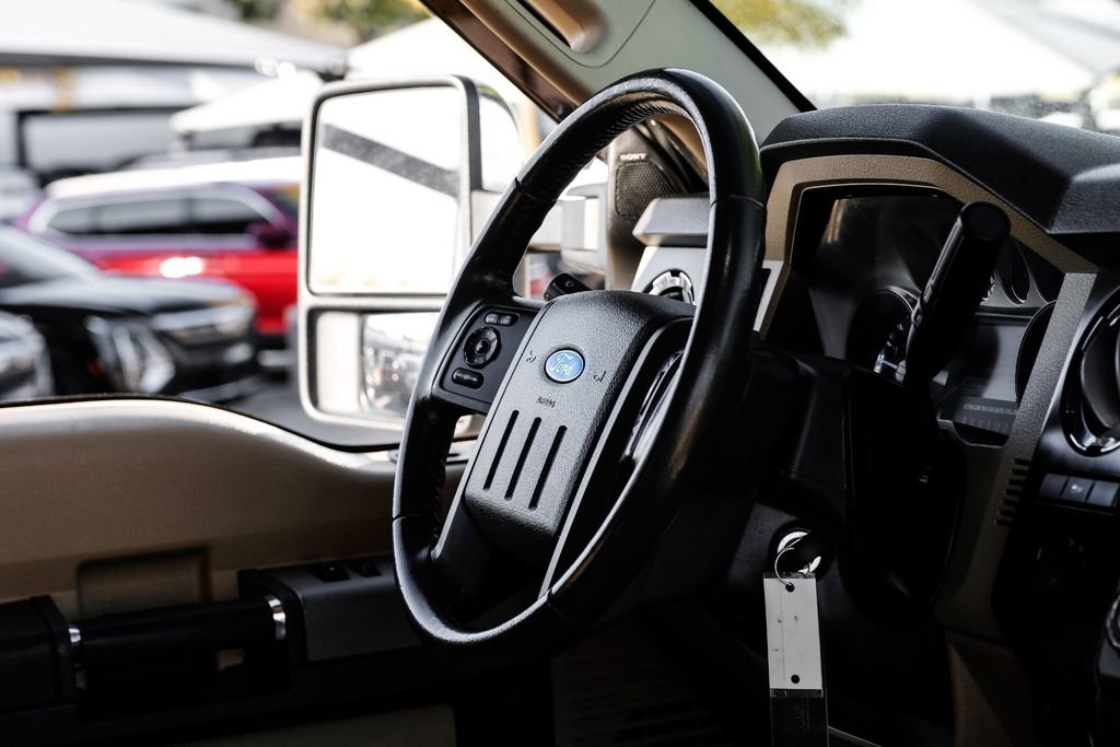 Used 2015 Ford F350 Lariat w/ Lariat Ultimate Package image 11