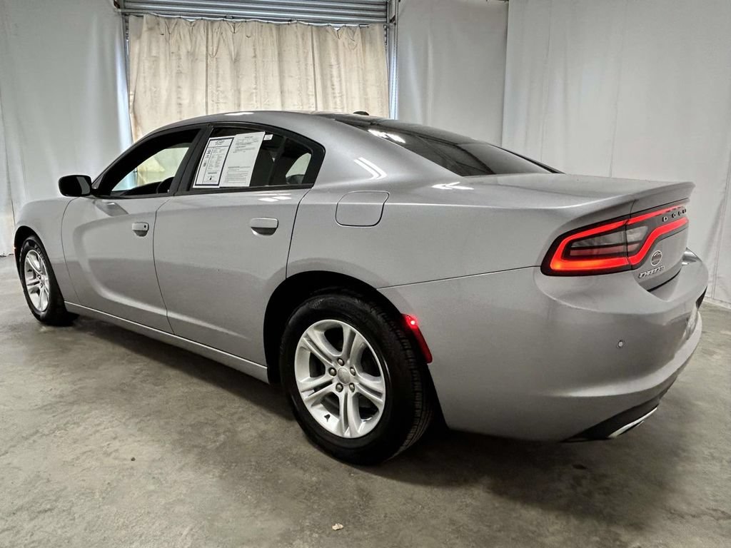 Used 2017 Dodge Charger SE w/ Popular Equipment Group RWD image 4