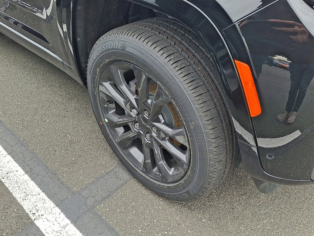 New 2026 Jeep Grand Cherokee Limited AWD/4WD image 4