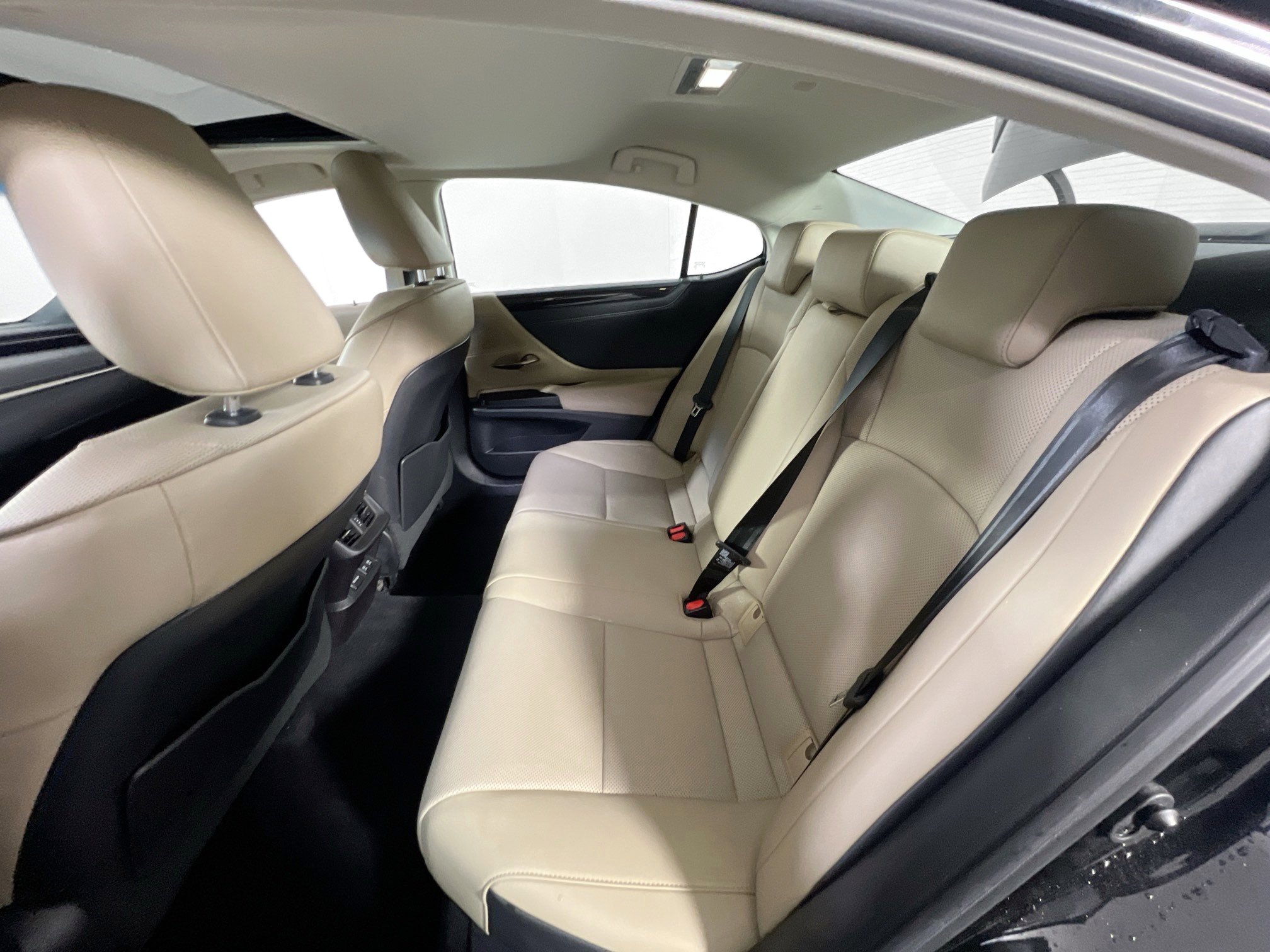 Used 2020 Lexus ES 350 w/ Premium Package image 25