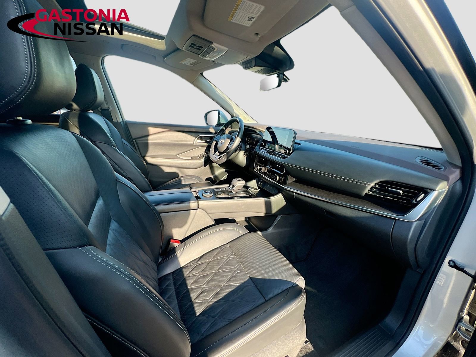 Used 2023 Nissan Rogue Platinum w/ Platinum Premium Package AWD/4WD image 38