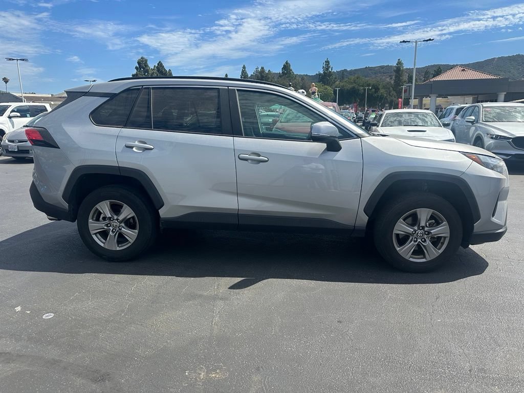 Used 2024 Toyota RAV4 XLE AWD/4WD image 4
