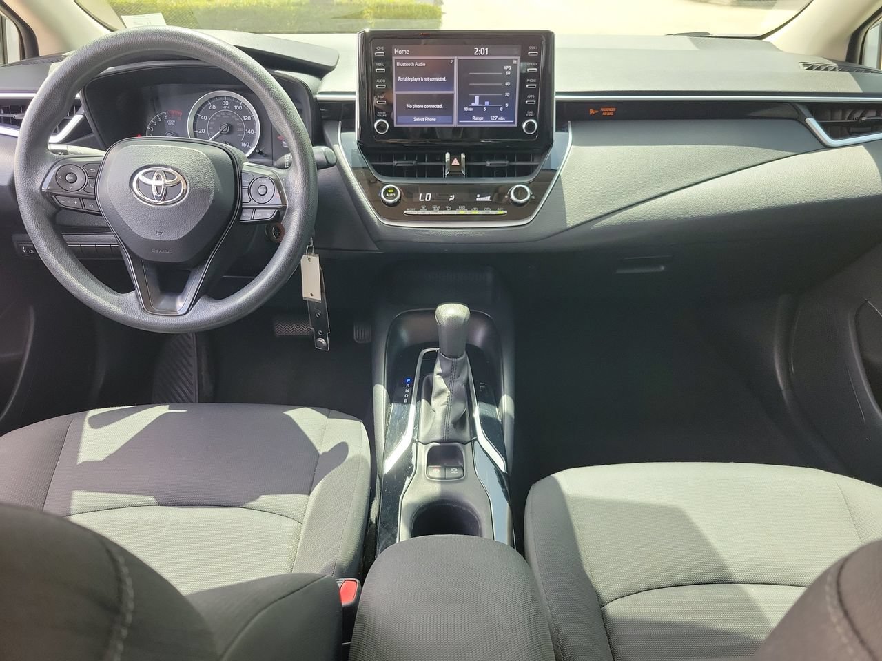 Used 2020 Toyota Corolla LE FWD image 12