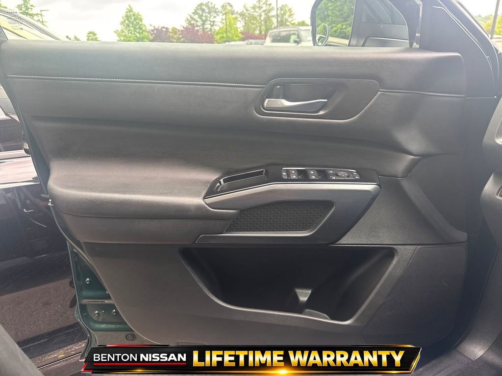 Used 2023 Nissan Pathfinder SL w/ SL Premium Package AWD/4WD image 12