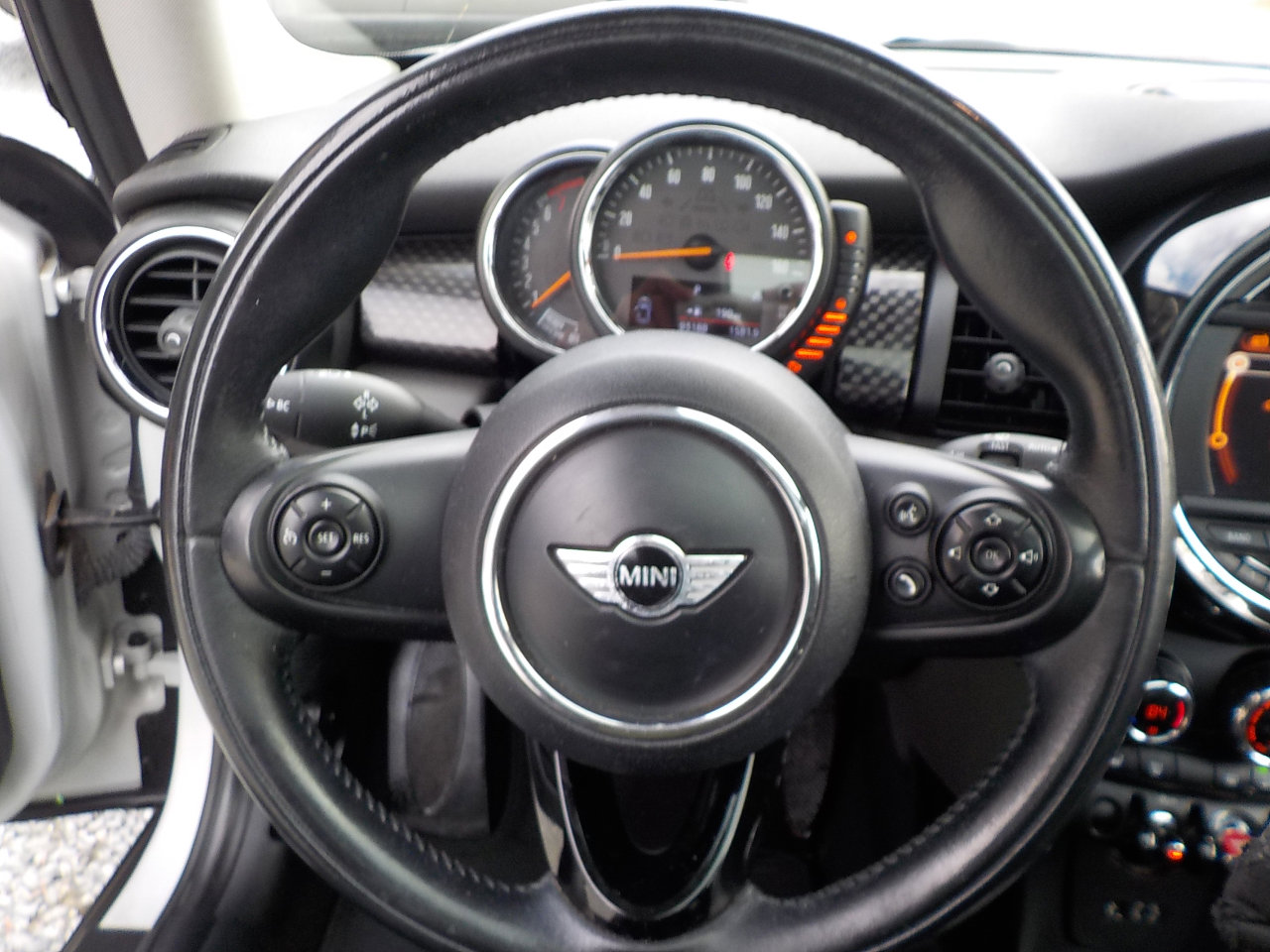 Used 2015 MINI Cooper S image 13