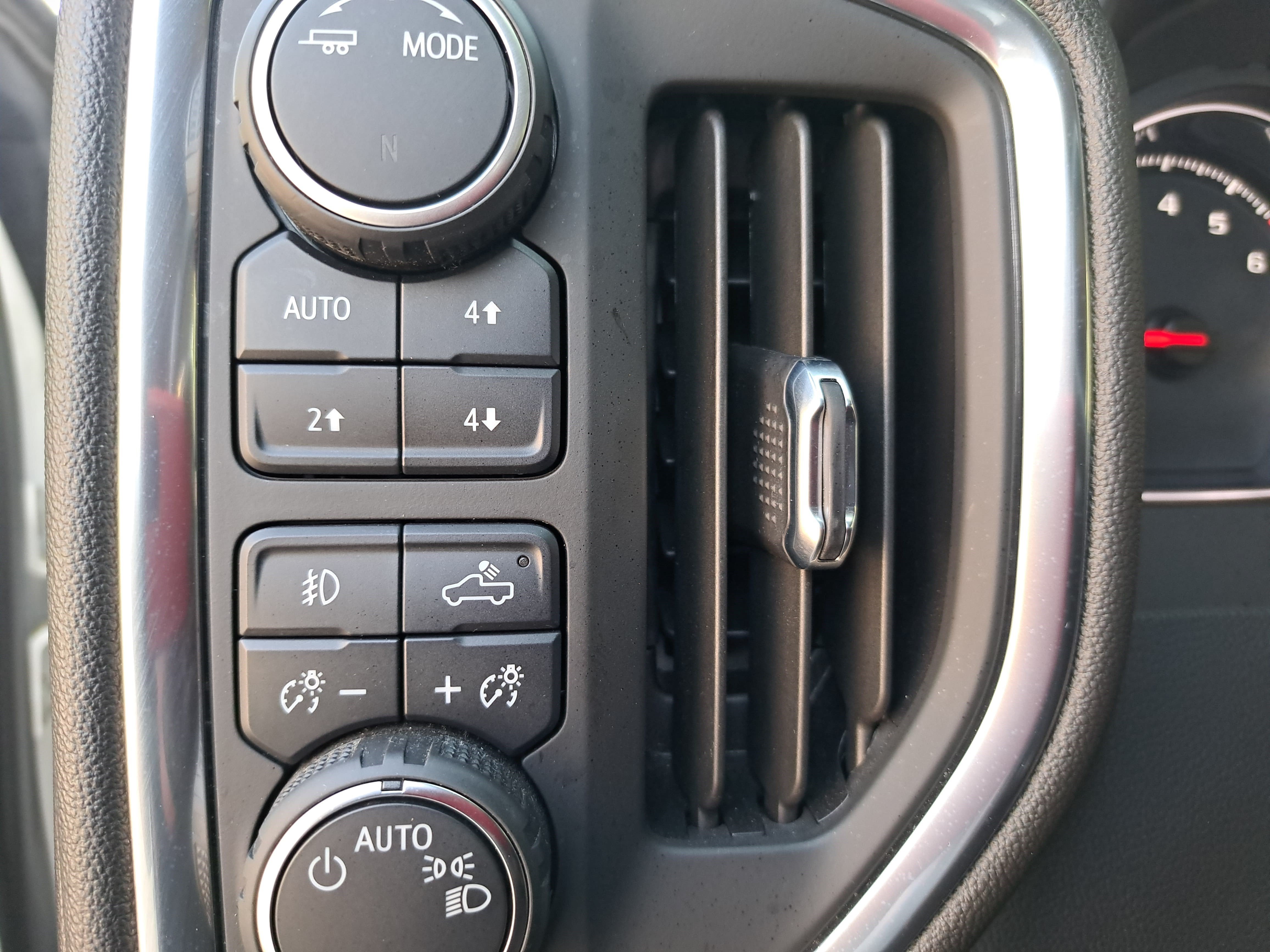 Used 2021 Chevrolet Silverado 1500 LT Trail Boss AWD/4WD image 22