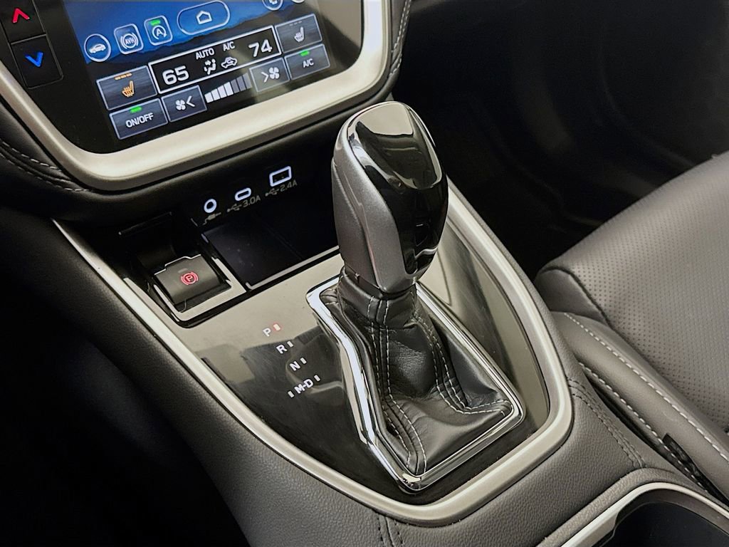 Used 2025 Subaru Outback Limited AWD/4WD image 19